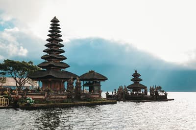 Water Sports & Uluwatu Temple Tour Image 2