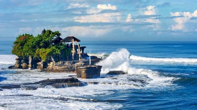 Water Sports & Uluwatu Temple Tour Image 3
