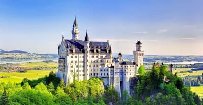 Neuschwanstein & Linderhof Excursion Image 3